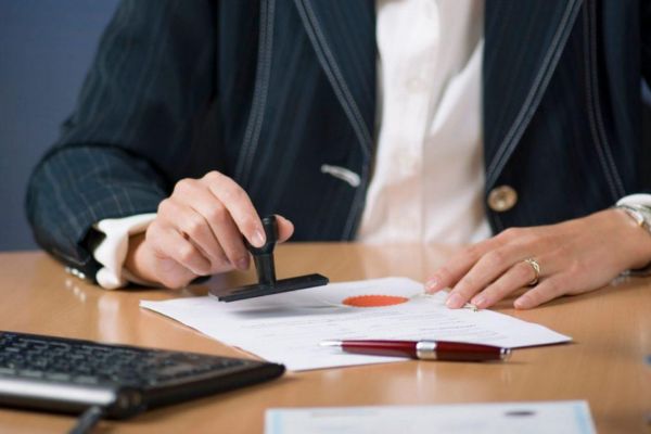 Công chứng hợp đồng mượn tên